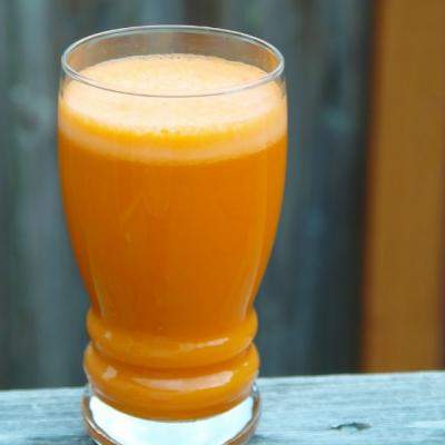 Sucuri de legume sau fructe? Ce alegem atunci cand vrem sa slabim?