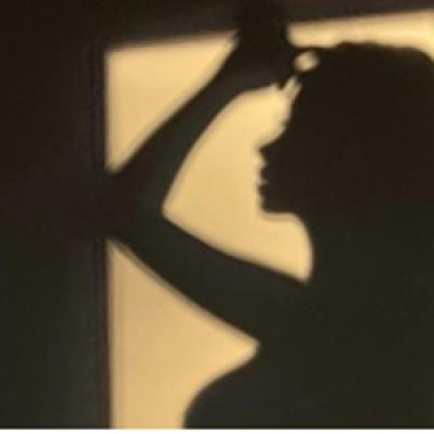 Cezar Gună x NOUA UNSPE - XS - Imnul reginelor moderne