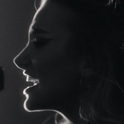 Daria Crișan lansează prima sa piesă solo - Strigă mai tare - despre momentul care te lasă fără cuvinte într-o relație