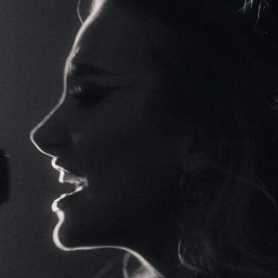 Daria Crișan lansează prima sa piesă solo - Strigă mai tare - despre momentul care te lasă fără cuvinte într-o relație