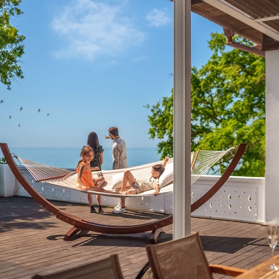 Cea mai bună idee pentru vacanța de vară pe malul Mării Negre. De la experiențe ultra-luxury la concedii accesibile în familie