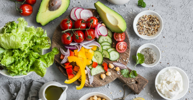 Trucuri pentru a cheltui mai puţini bani pe mâncare