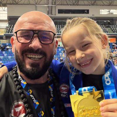 Performanță incredibilă pentru fiica lui Cătălin Zmărăndescu. Matilda, dublă campioană mondială la doar 8 ani