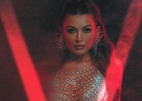 Elena Gheorghe lansează 'Voodoo' – hit-ul incendiar al verii!