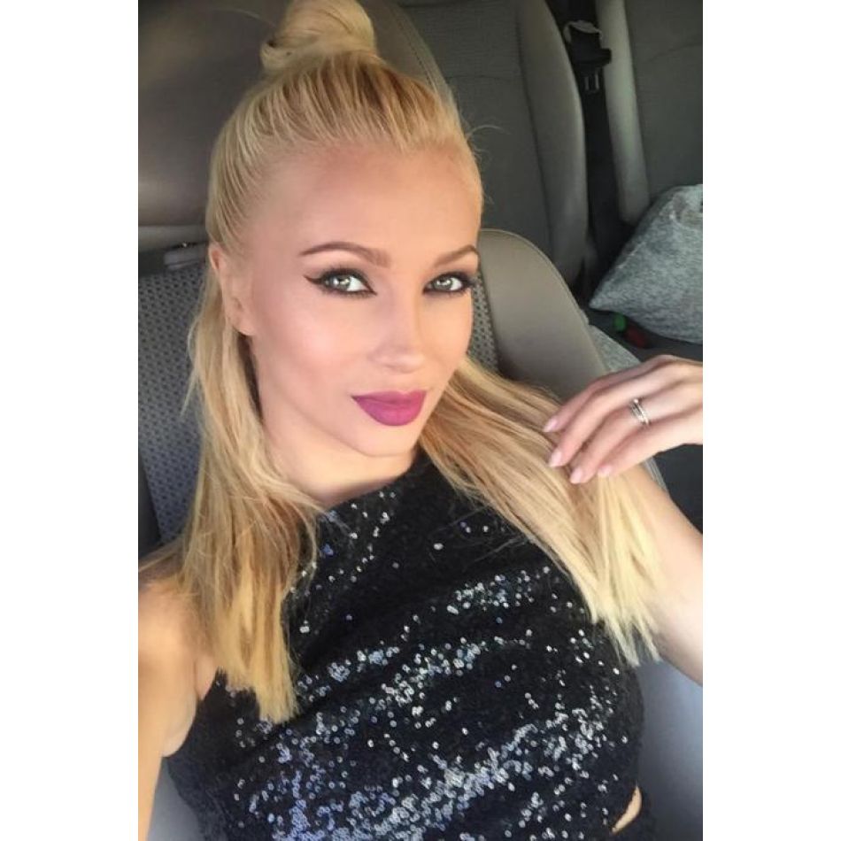 Cum a câștigat Lora primii bani după ce s-a mutat la București? Pariul care i-a adus Lorei prima sumă de bani 