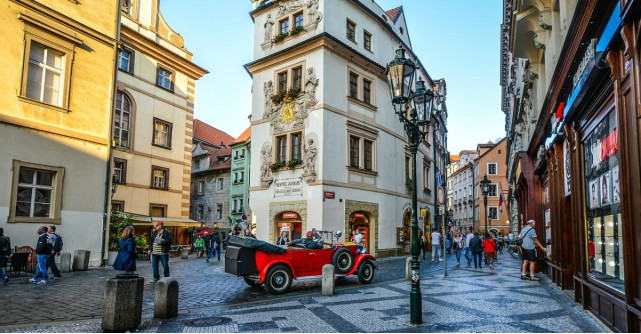 Top destinatii in care sa-ti iei prietenii la drum in minivacanta de 1 decembrie