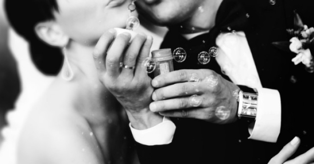 Top 10 lucruri care iti dau de inteles ca vrea sa te ceara de sotie