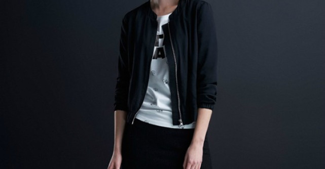 Star Wars vine la Reserved