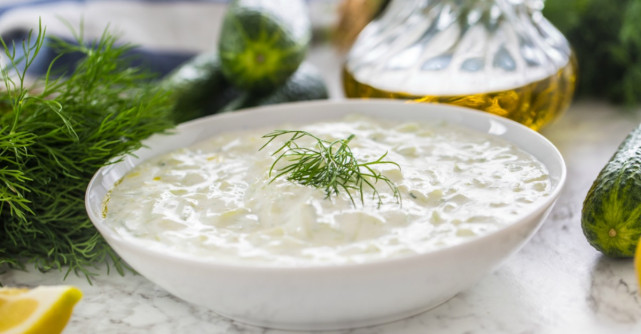 Dressing fără calorii pentru salată. Rapid, simplu, ușor!