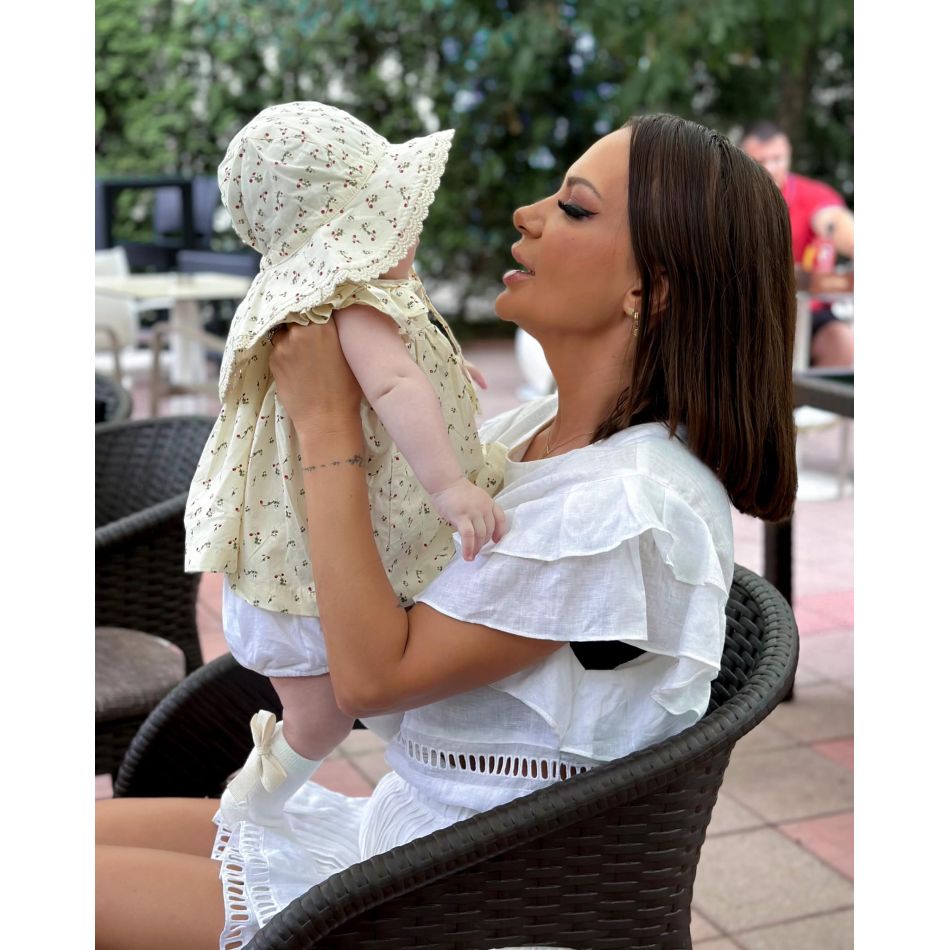 Andreea Antonescu a botezat-o pe micuța Venice Victoria. Victor Vrînceanu a lipsit din fotografiile de familie