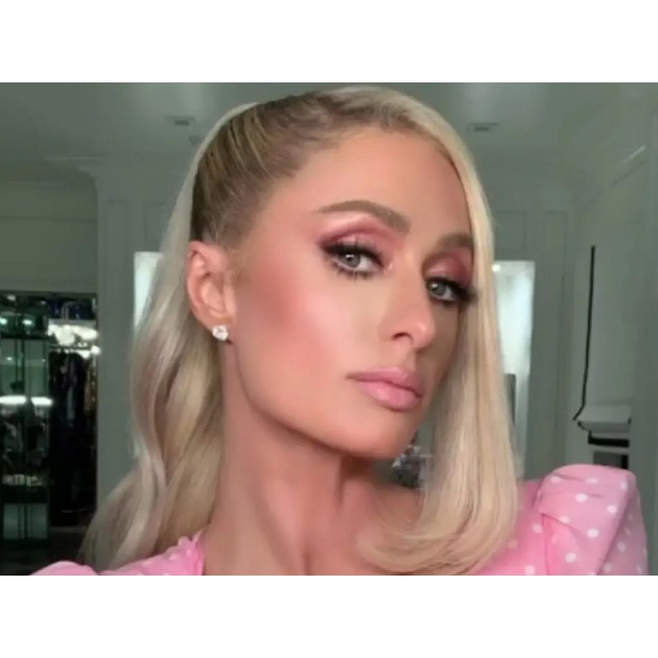 Paris Hilton a devenit mamă pentru prima oară! Vedeta a apelat la ajutorul unei mame surogat