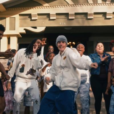  Justin Bieber lanseaza Intentions, un videoclip realizat in parteneriat cu organizatia nonprofit Alexandria House