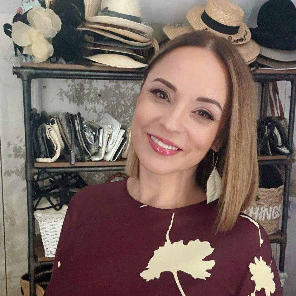 Cum arată mama vitregă a Andreei Marin: Renata Marin, femeia care i-a devenit sprijin necondiționat