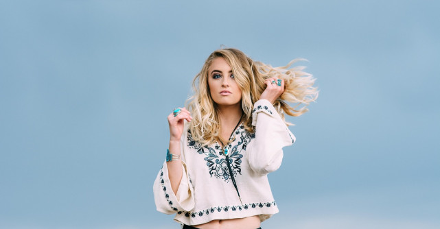 Divorțată pe tărâm mioritic - un articol de Necăjitul