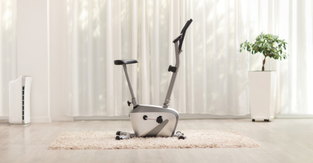 Cum alegi bicicleta de cameră: mișcarea pe care ți-o poți permite oricând