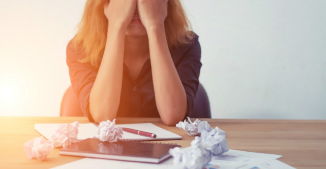 De ce te simti mereu obosita? Comportamente care duc la burn-out inainte de 30 de ani