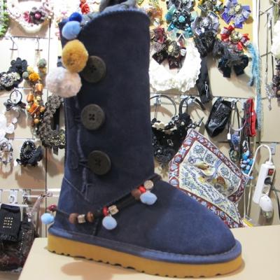 Mos Nicolae isi alege cadourile de la Sala Dalles!