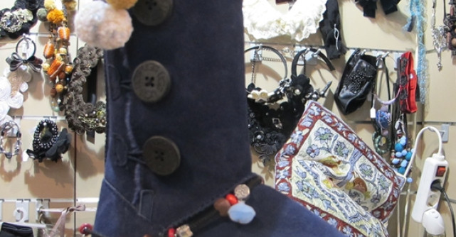 Mos Nicolae isi alege cadourile de la Sala Dalles!