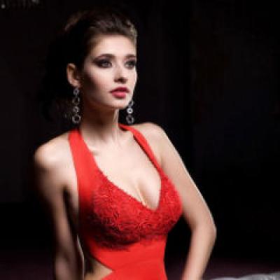 Romantica si sexy: Cele mai frumoase rochii rosii pentru ocazii speciale