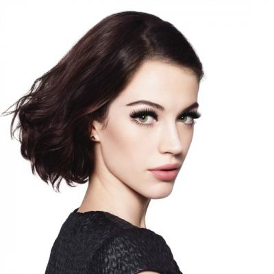 Bourjois creeaza Volume Reveal, noua mascara pentru volum intens