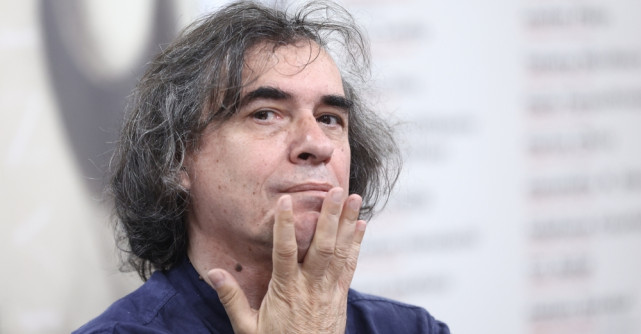 Mircea Cărtărescu i-a distribuit maneaua Pro Europa a lui Dani Mocanu: Mințile strălucite gândesc la fel...