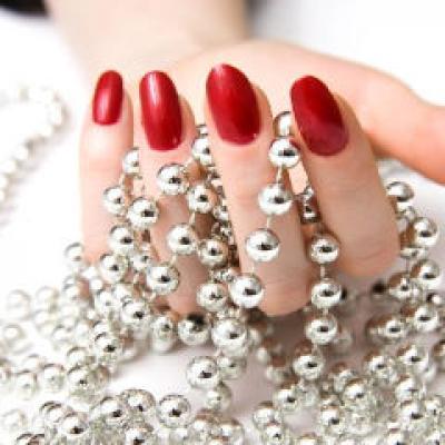 15+1 Modele fantezie pentru manichiura miresei!