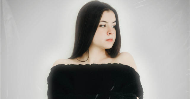 Sarah lanseaza single-ul 'Fiori'