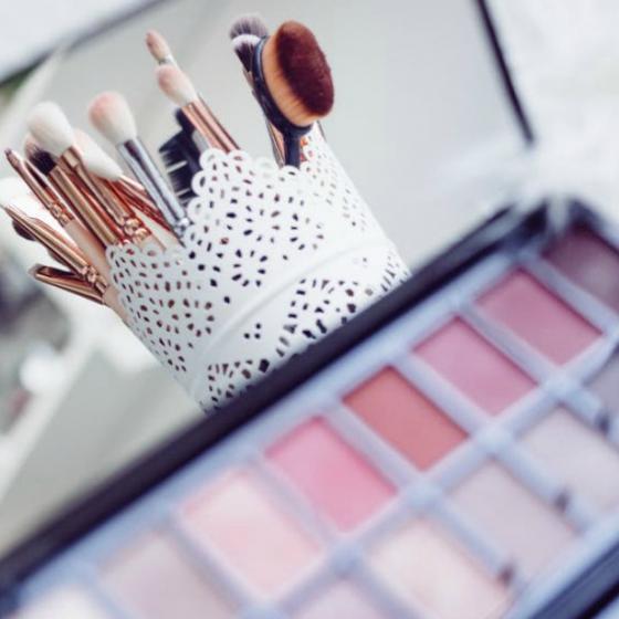 Cum să cumperi cosmetice bune la prețuri mici și să economisești