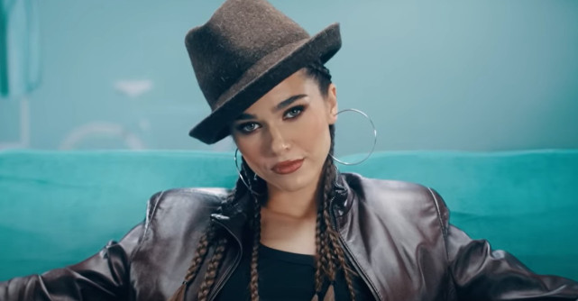 Theo Rose cântă despre o ”Dragoste nouă”