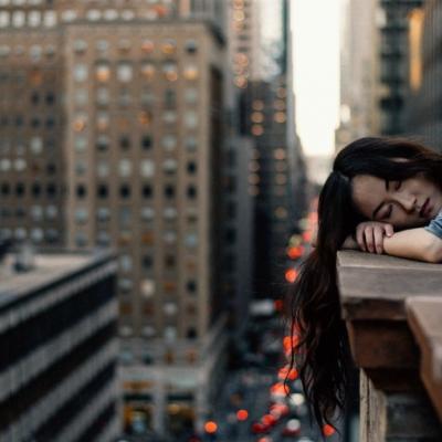 Dacă te simți singură în această perioadă, citește asta