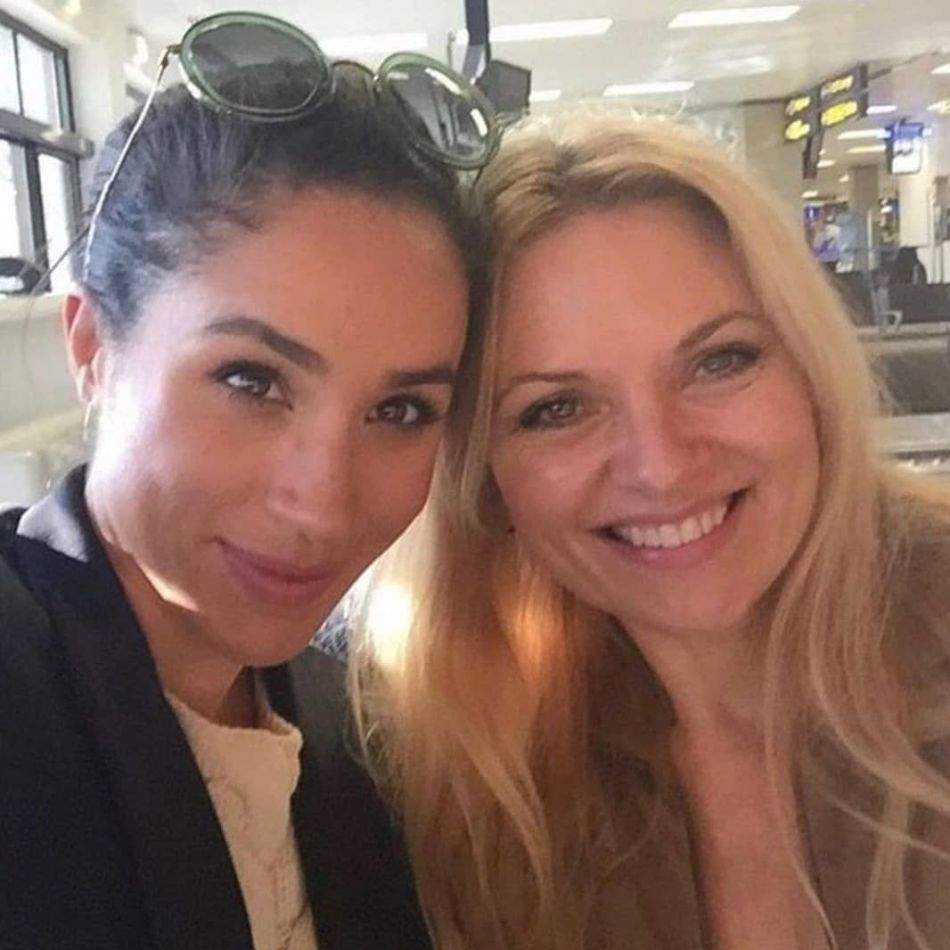 Admiratorii Casei Regale Britanice sunt convinși că Meghan Markle s-a deghizat și a participat la Încoronarea Regelui Charles