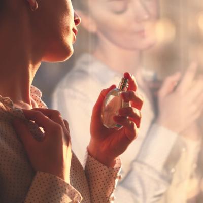 Parfumuri: Cum să-ți găsești semnătura olfactivă