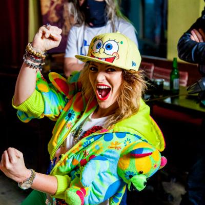 Video: Delia, cuprinsa de febra Harlem Shake