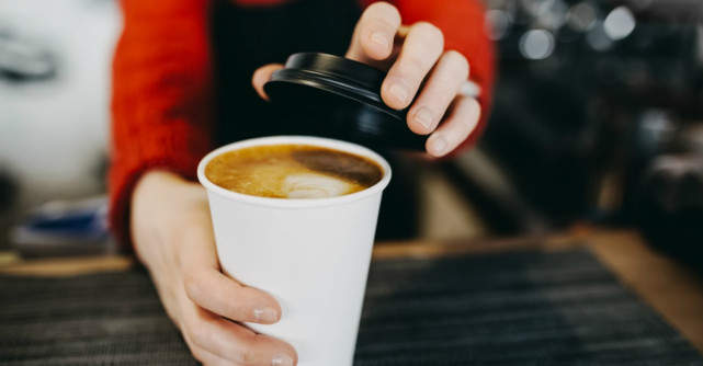 Obiceiul care face cafeaua foarte periculoasa