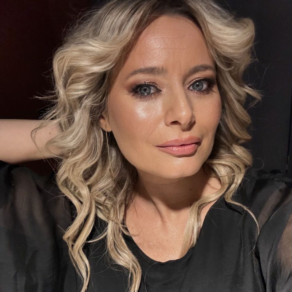 Deși a născut de 9 zile, Laura Cosoi s-a întors la muncă! Cum arată actrița, proaspătă mămică a celei de-a 4-a fetițe