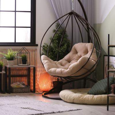 Biblioteca din living fără cărți? 5 moduri elegante în care o decorezi ca un designer de interior