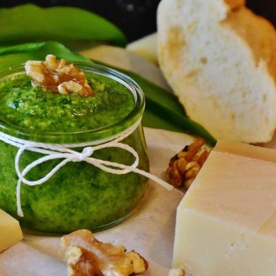 Reteta lui Jamie Oliver pentru pesto de mazare: Noul tau sos favorit pentru paste!