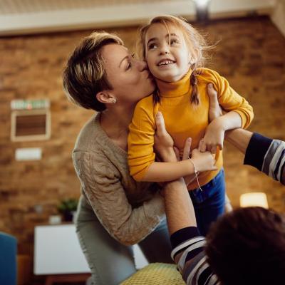 Idei practice pentru a simplifica rutina de dimineață cu micuța ta