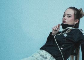 Bianca Tilici revine la muzica internațională și lansează Falling alături de artistul polonez MELOOZ