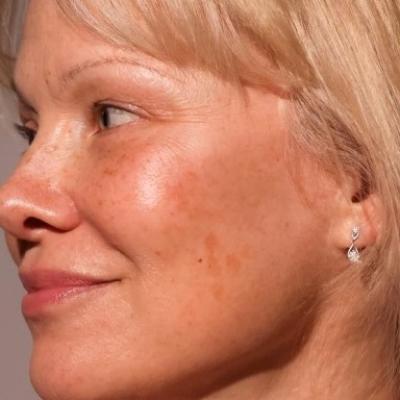 Pamela Anderson șochează! Vrea să renunțe la numele care a făcut-o faimoasă pentru a onora un secret de familie