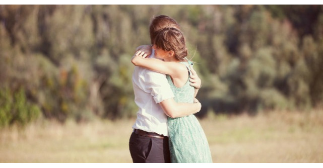  Aceasta tanara astepta ca iubitul sau sa o ceara de sotie. Insa nu credea ca se va intampla asta