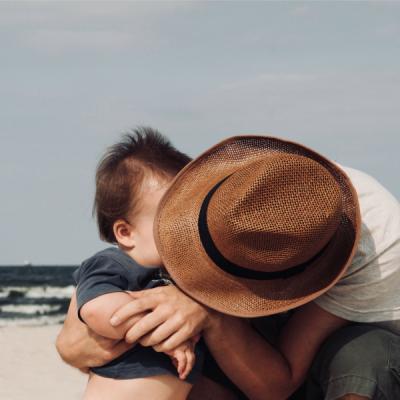 Nu lăsați vara să treacă fără a ajunge la mare. Recomandări  pentru o vacanță reușită și liniștită alături de copil