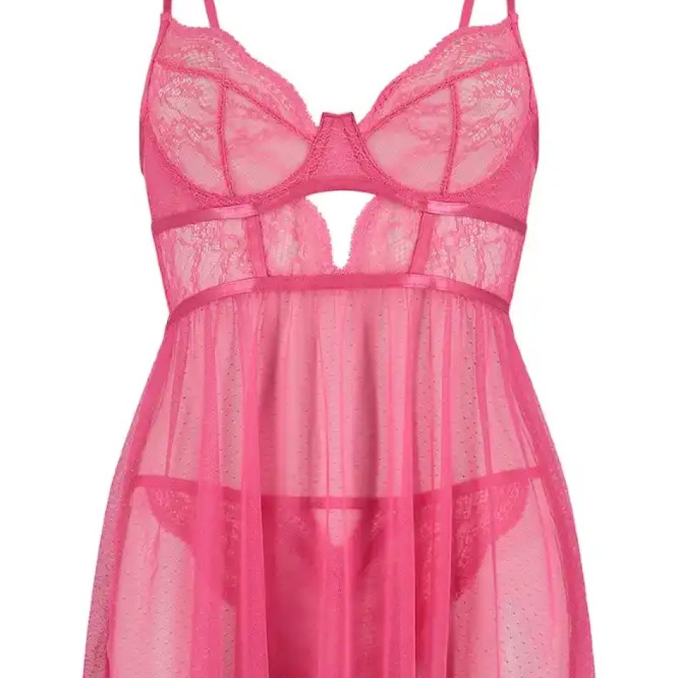 Eleganță și senzualitate: 20 de modele de lenjerie intimă  cu care să-ți surprinzi iubitul de Ziua Îndrăgostiților