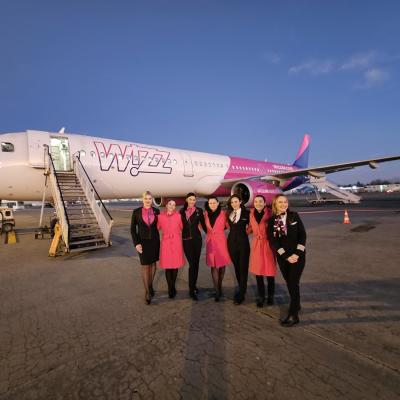 Zboruri cu echipaje exclusiv feminine de Ziua Internațională a Femeii