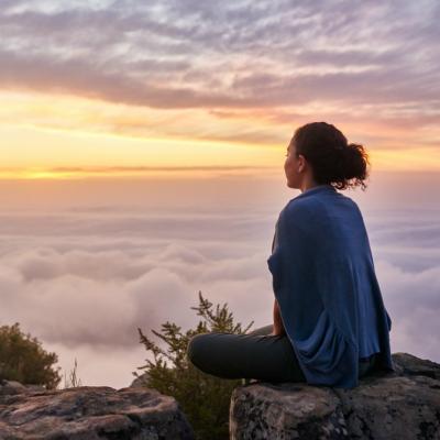 13 învățături de la Sathya Sai Baba pentru a-ți regăsi calea către inima ta