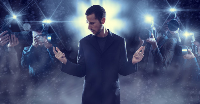 Iubind-l pe Buricul Pămantului: Iubirea histrionică