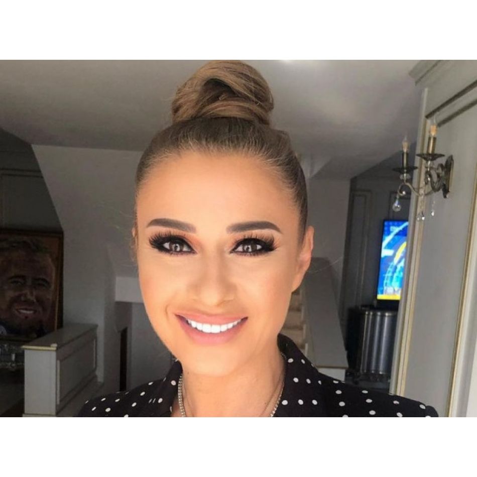 Anamaria Prodan și-a găsit liniștea în brațele unui bărbat misterios! Cine i-a vindecat inima impresarei?