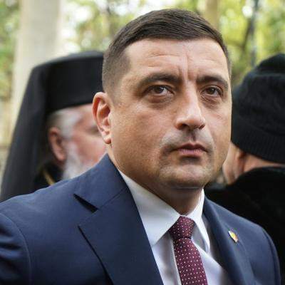 wall-street.ro: VIDEO | Simion recunoaște că locuințele de 35.000 de euro au fost doar momeală de campanie