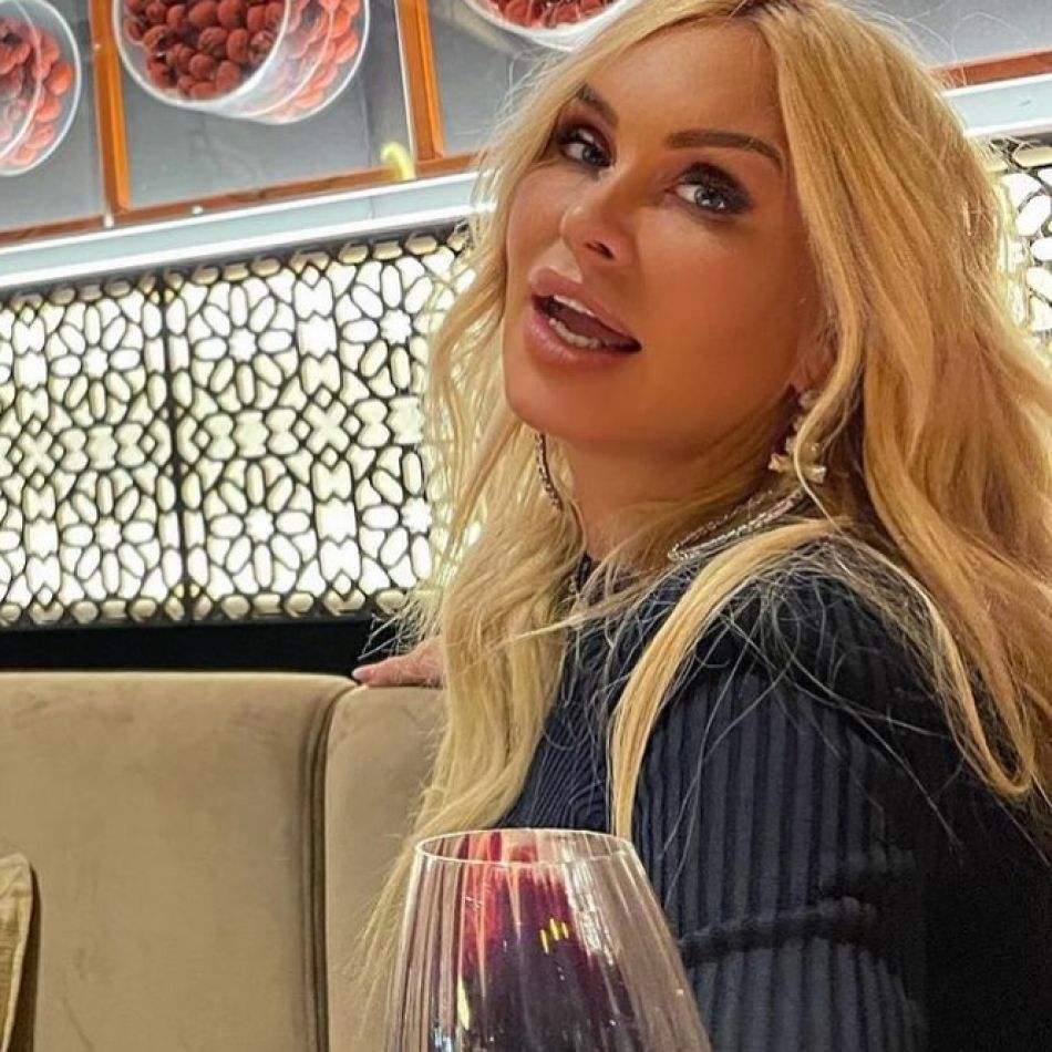 Vica Blochina: 99% din femeile din România ar vrea să aibă trecutul meu. Nu există niciuna mai mișto ca mine!