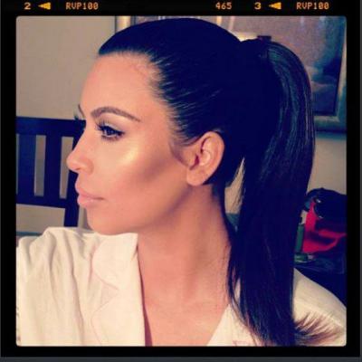 Foto: Uite ce talie de viespe are Kim Kardashian